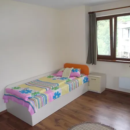 Balkanski Kat בית הארחה