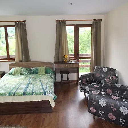 Balkanski Kat בית הארחה גברובו