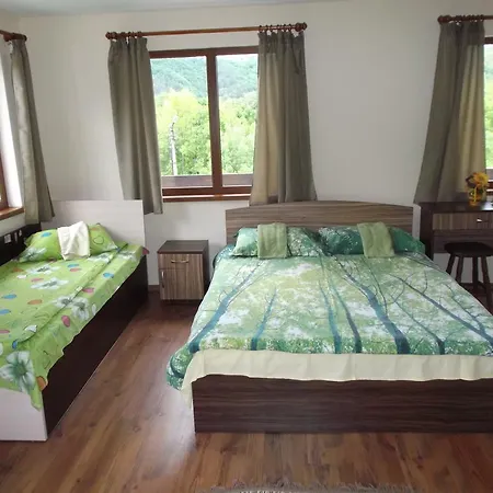 Balkanski Kat בית הארחה *